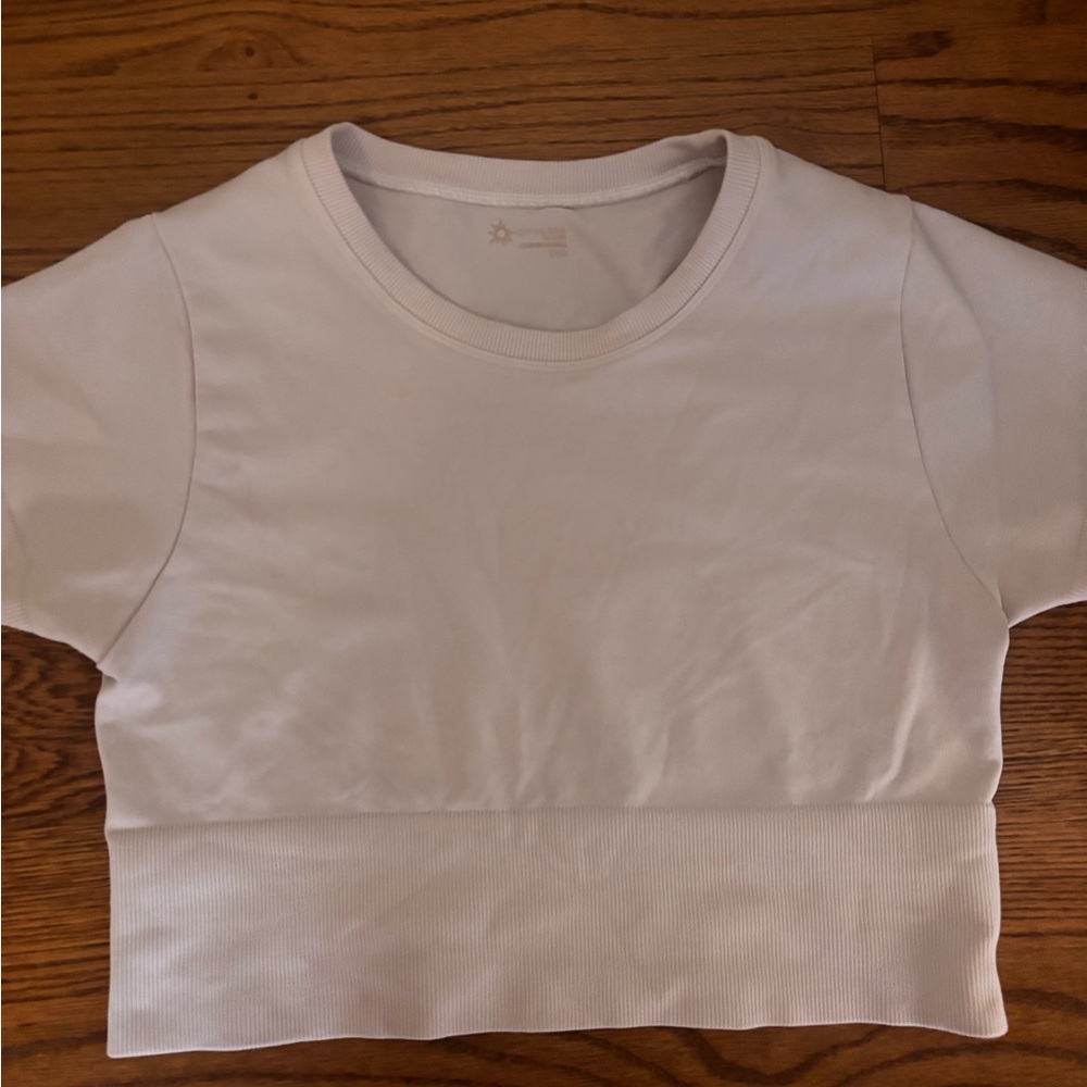 Cropped Offline Ribbed Tee in Stone - Picture 3 of 4